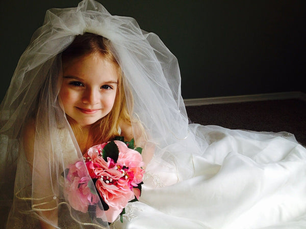 Comment choisir une robe de cérémonie fille pour votre enfant ? - Formybabylove